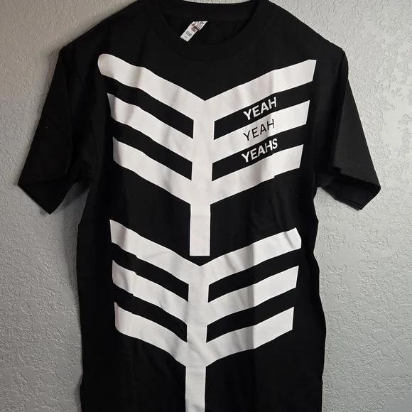 Yeah Yeah Yeahs Black Band T-Shirt - Picture 1 of 3